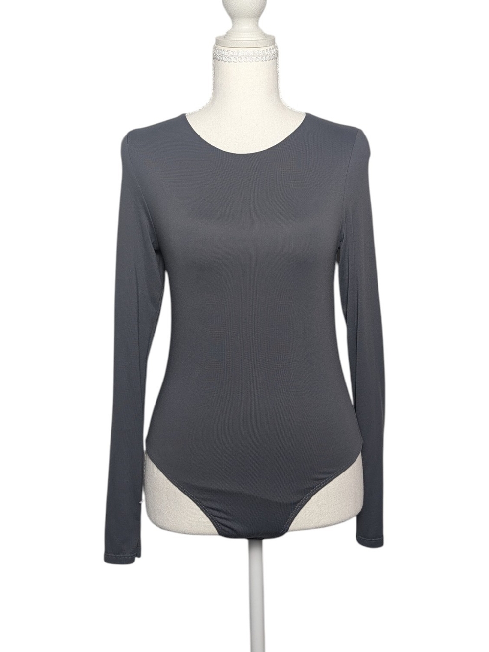 Wet Seal Long Sleeve Scoop Neck Bodysuit in Charcoal
